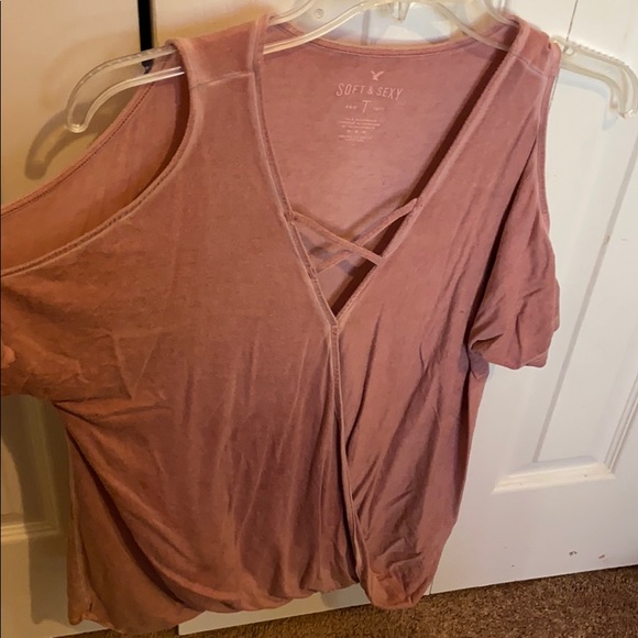 Barely worn cross over t shirt - Picture 1 of 1